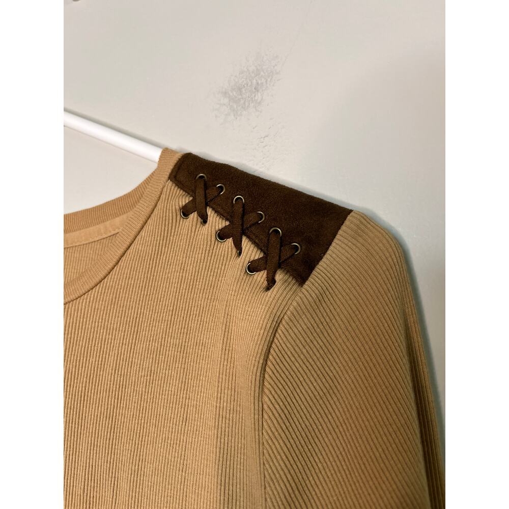 Lauren Ralph Lauren Suede Shoulder Old Money Quiet Luxury Equestrian Shirt M - Picture 3 of 4